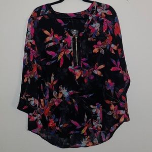 TORRID NWT Harper Floral Zip Challis Top 🖤